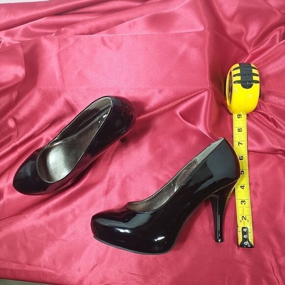Unlisted  Black Heels woman's SZ 10M - Picture 9 of 11